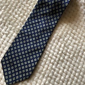 Peterborough Row- navy and green tie
